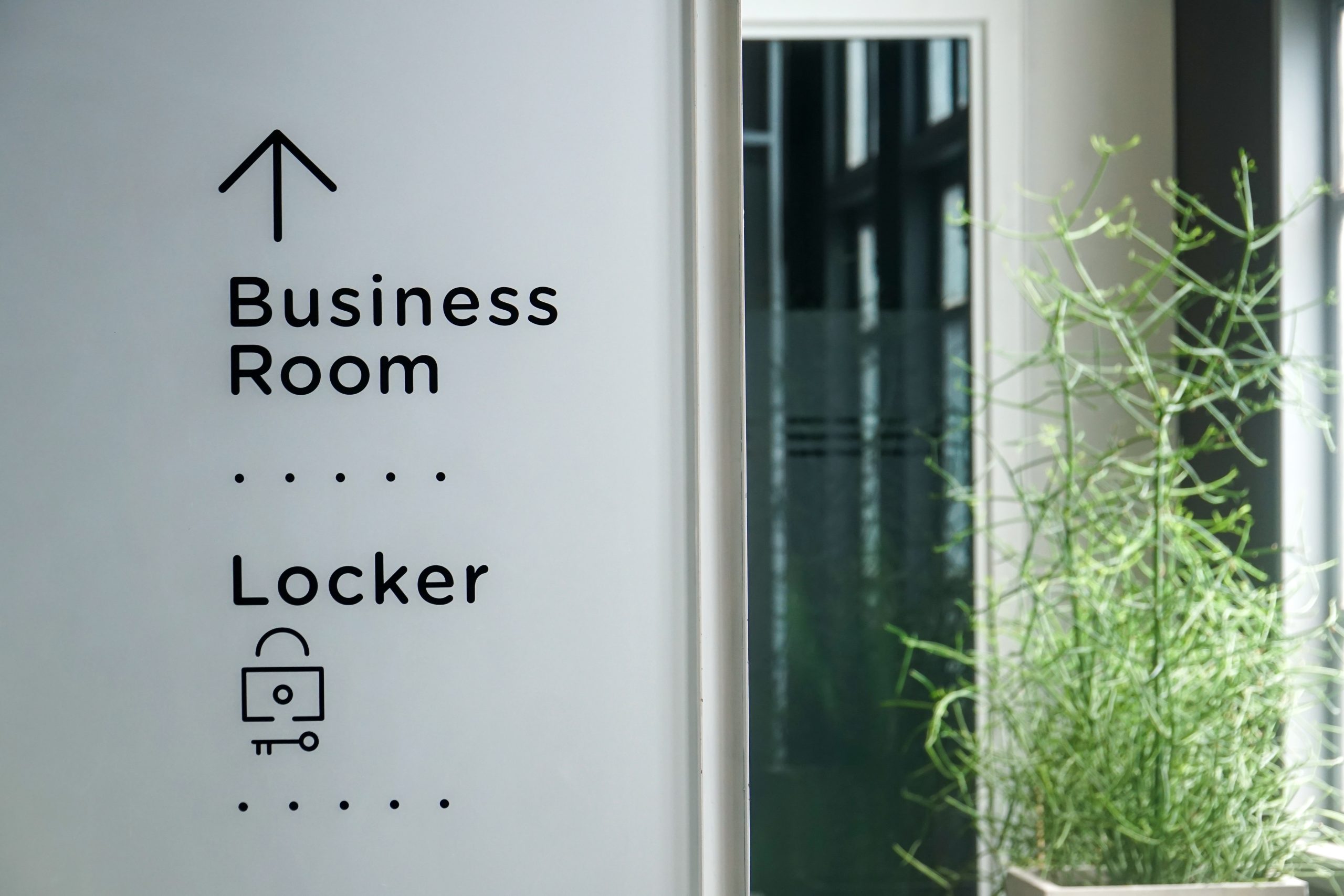 Modern,Cozy,Business,Room,Locker,Room,Signage